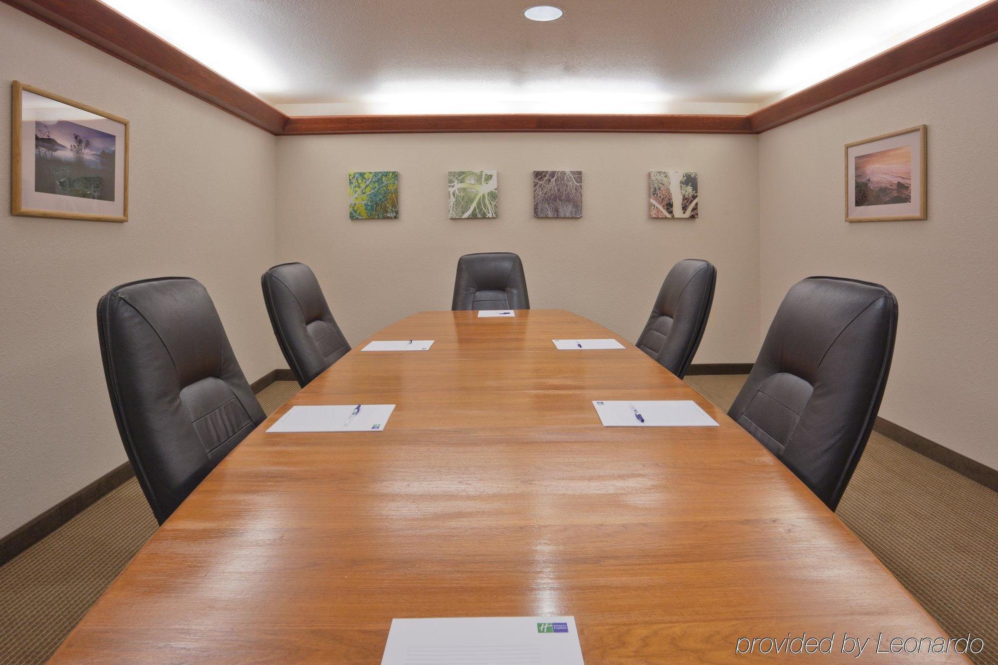 Hotel Express & Arcata/eureka-airport Area By Ihg 3*