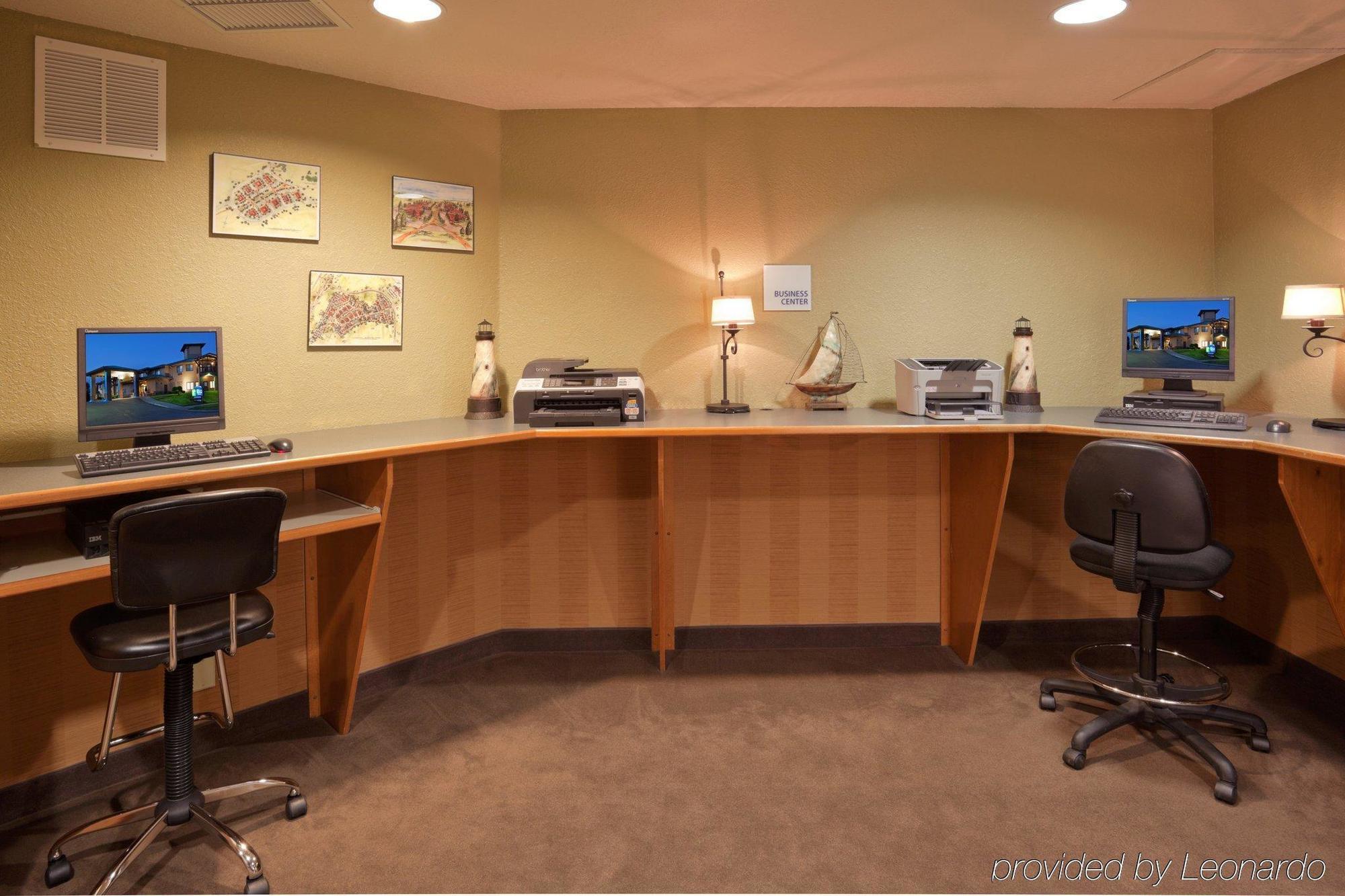 Express & Arcata/eureka-airport Area By Ihg Hotel 3*